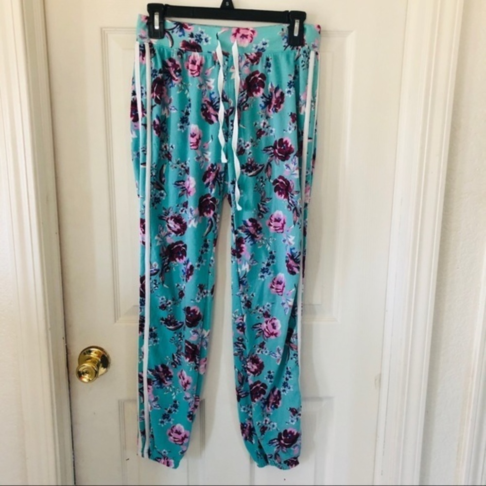 NO COMMENT green floral tack stretch joggers lounge pants Size small